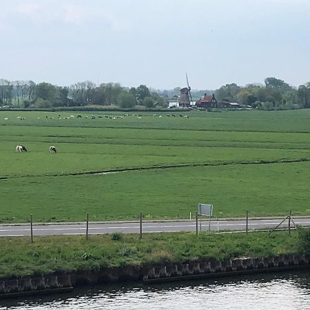 Rural Chalet Aan De Vecht Near Amsterdam Nigtevecht Exterior foto